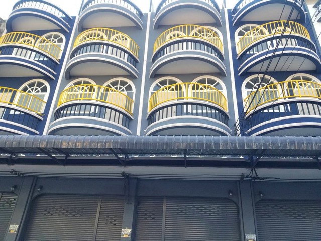 รูป ให้เช่า ตึกแถว อาคารพาณิชย์3ชั้นครึ่ง(4คูหา ) 19ตรว. ถนนเพชรเกษม52 ตรงข้ามซีคอนสแควร์ - รูปที่ 1/8