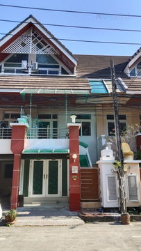 ให้เช่าทาวน์เฮาส์ 3 ชั้น เมอริท เพลส ลาดพร้าว 87 3 ห้องนอน 3 ห้องน้ำ
