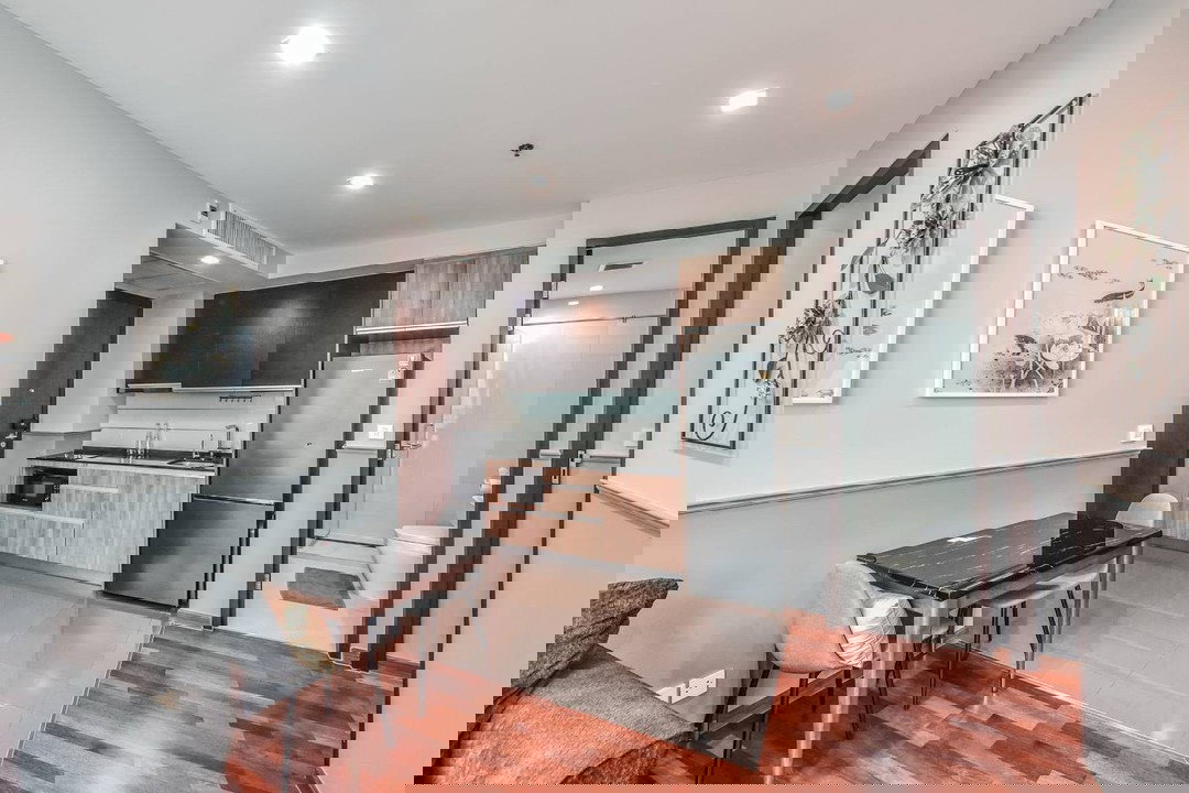 รูป Wish Signature: 46 sqm. 40 floor with private lift. ห้อง 46ตรม. ทิศใต้ 2ห้องนอน1 ห้องน้ำ 1 ห้องนั่งเล่น ชั้น 40, มีลิฟท์ส่วนตัว เดินไปพารากอนได้ - รูปที่ 6/6