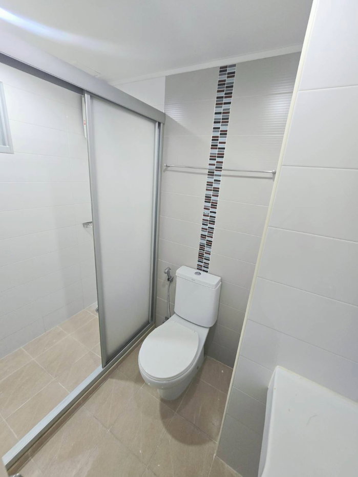 รูป 👉 🔥 ให้เช่า ลุมพินี เพลส พระราม 9 2 ห้องนอน 60 ตร.ม. รีโนเวทใหม่ วิว Central เพียง 26,000 (ห้องใหญ่ ราคานี้ไม่มีบ่อย!) - รูปที่ 9/12