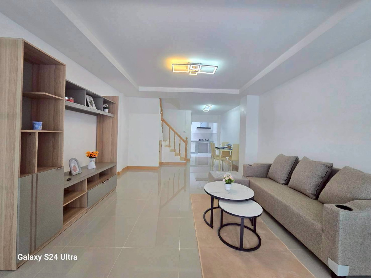 รูป ทาวน์เฮ้าส์ ราคาถูกมาก แต่งใหม่ พร้อมเฟอร์นิเจอร์เข้าอยู่ได้เลย ม.เคซีรามอินทรา3 ถนนหทัยราษฎร์39 คลองสามวา - รูปที่ 3/12