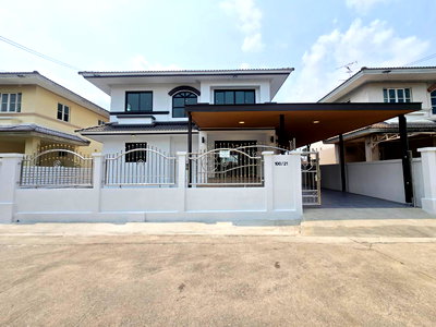 บ้านเดี่ยว กรุงเทพมหานคร : หมู่บ้านชัยพฤกษ์ 1 (สุวินทวงศ์-คุ้มเกล้า) " แลนด์ แอนด์ เฮ้าส์ " บ้านสวยพร้อมอยู่! รีโนเวทใหม่ทั้งหลัง สไตล์โมเดิร์น