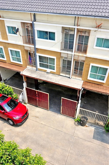รูป ใกล้ ธัญญะ พาร์ค 900 ม. รีโนเวทใหม่ทั้งหลัง 20 ตร.วา.เฟอร์ฯ เครื่องใช้ไฟฟ้าครบ ซิตี้ พัฒนาการ30-34 ทาวน์โฮม 3 ชั้น 3 นอน 3 น้ำ - รูปที่ 1/8