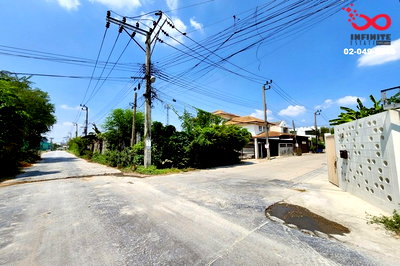 ที่ดิน เขตลาดพร้าว : ขายที่ดิน 110 ตร.วา เกษตร-นวมินทร์ ซอยประเสริฐมนูกิจ 25 แปลงมุม