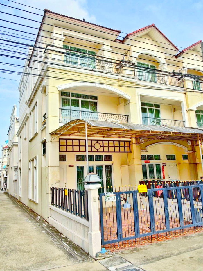 รูป ขายทาวน์โฮม3ชั้น ลาดพร้าว 101 หมู่บ้านศิรินโฮม หลังมุม พื้นที่28.1ตรว.เพียงแค่4.7ล้าน ใกล้รถไฟฟ้าสายสีเหลือง-สถานีลาดพร้าว 101  - รูปที่ 22/22