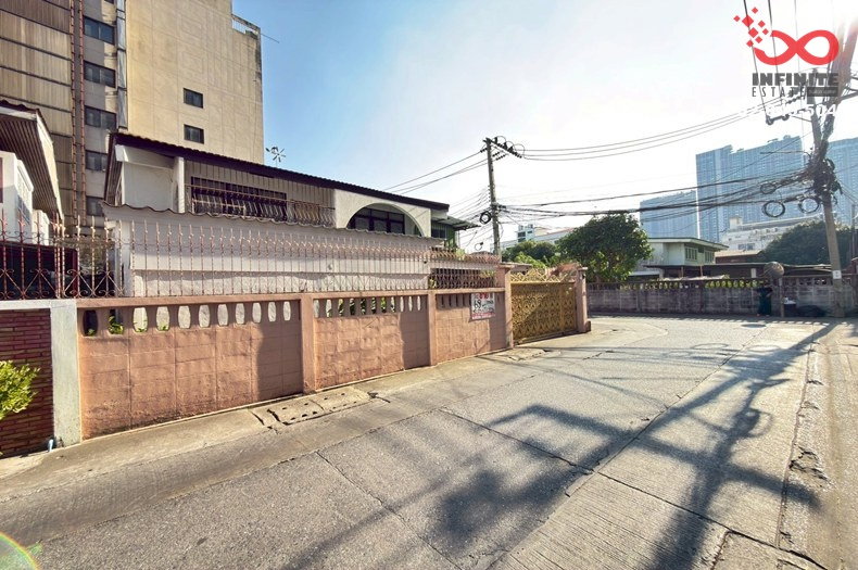 รูป ขายบ้านเดี่ยว พหลโยธิน 24 จตุจักร 69ตรว. 2 ชั้น หลังมุม ใกล้ BTS  - รูปที่ 2/11