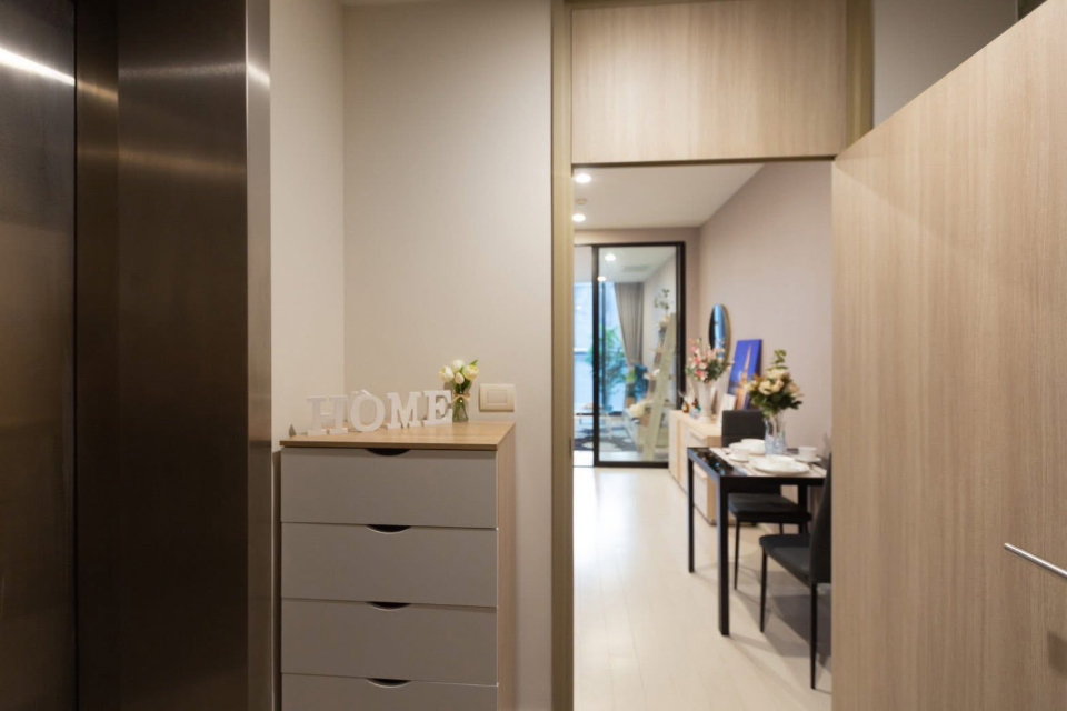 picture Noble                     Ploenchit  - 10/13