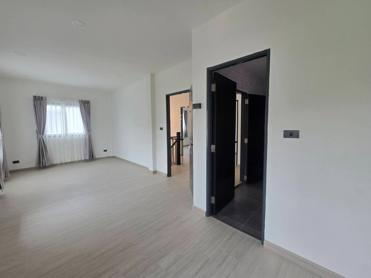 รูป ลดราคา..บ้านแฝดสไตล์บ้านเดี่ยว  รีโนเวทใหม่ หมู่บ้าน พร้อมพัฒน์1 ปัญญาอินทรา คลองสามวา ใกล้ซาฟารีเวิลด์ รถไฟฟ้า - รูปที่ 31/43