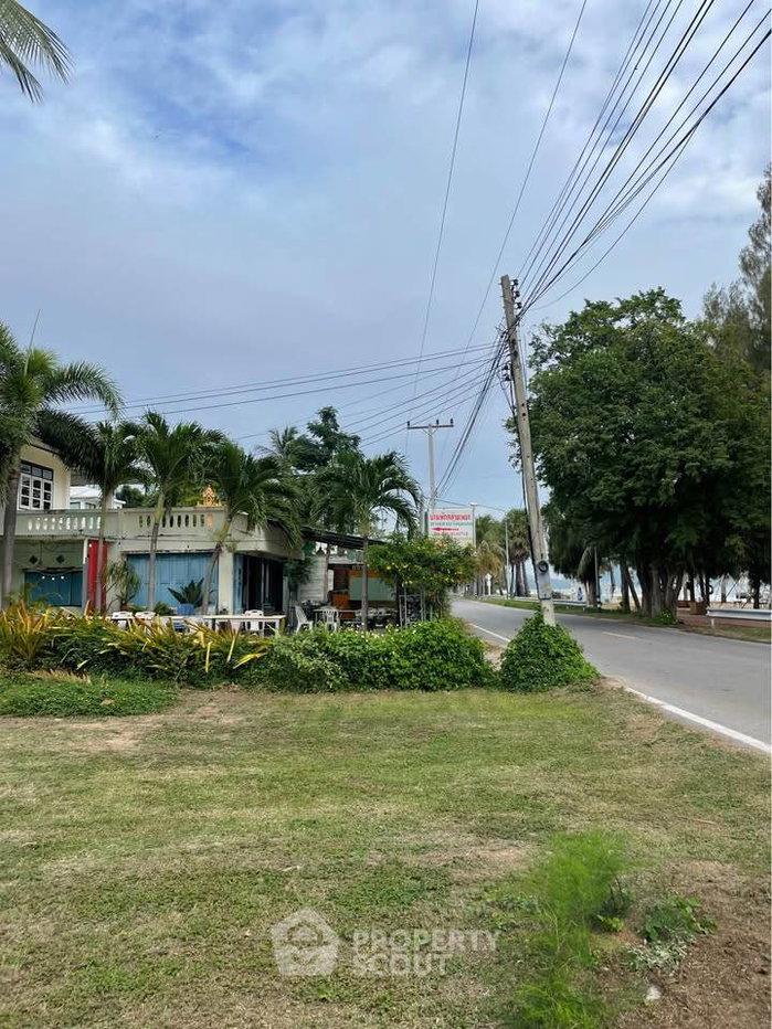 รูป ที่ดินสำหรับปล่อยเช่า 1,600 ตารางเมตร แถว ใน สามร้อยยอด (ID 2813575) - รูปที่ 2/8