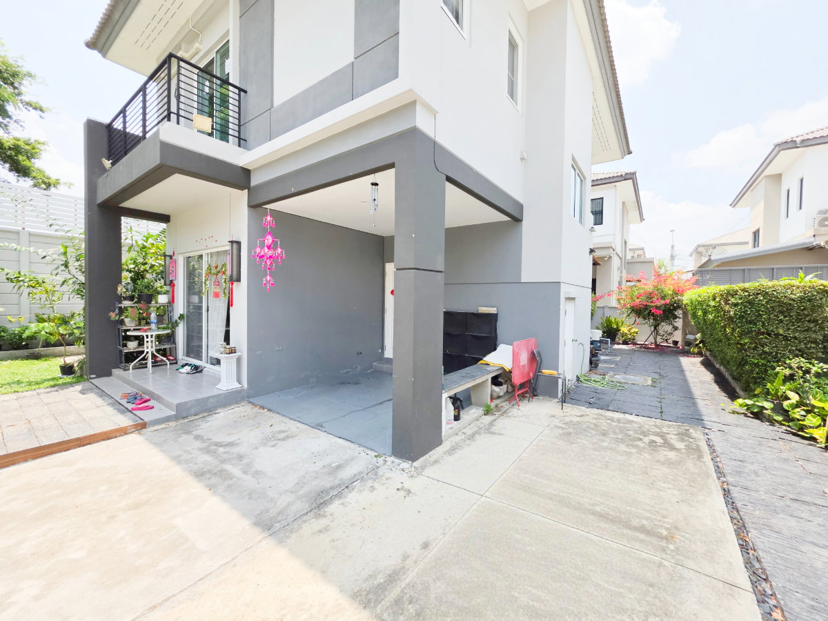 รูป บ้านเดี่ยว หลังมุม พื้นที่กว้าง หมู่บ้าน เซนโทร วัชรพล เปลี่ยนพื้นชั้น 2 ใหม่ทั้งหมด ต่อเติมห้องด้านข้าง พร้อมพื้นที่สวน และพื้นที่ชมวิว - รูปที่ 21/27