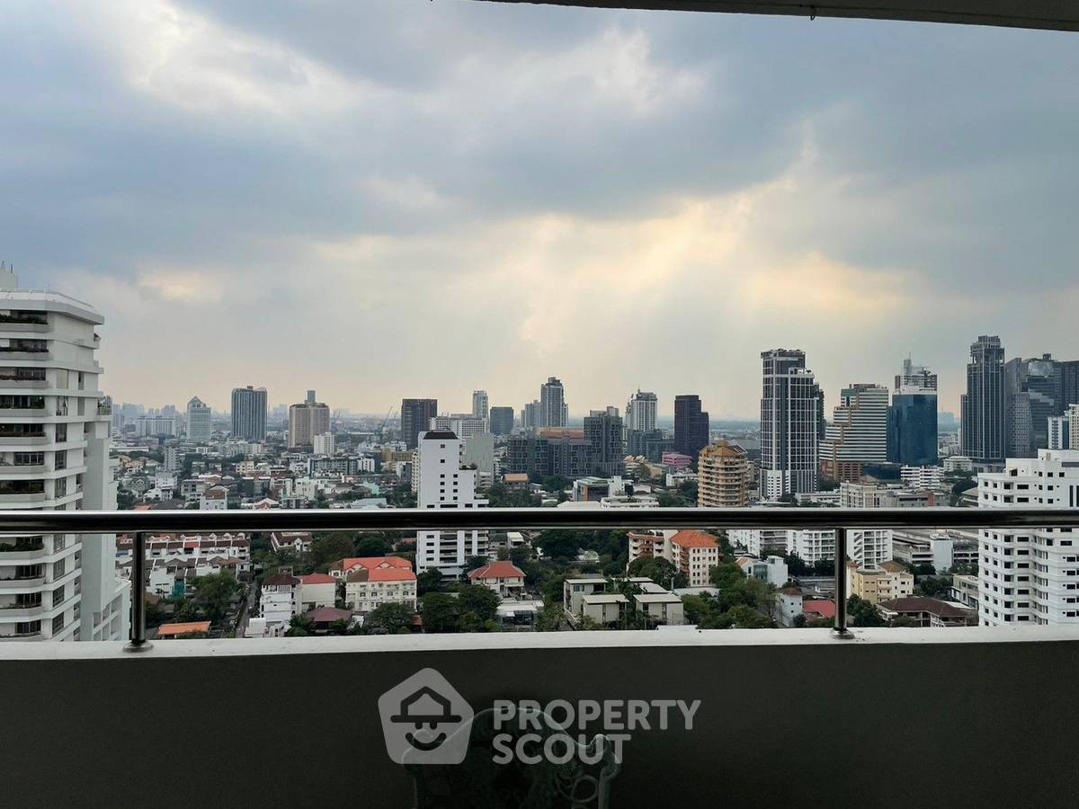 รูป คอนโด 4-ห้องนอน ที่ โอเรียลเต็ล ทาวเวอร์ คอนโดมิเนียม ใกล้ BTS เอกมัย (ID 1837090) - รูปที่ 8/8