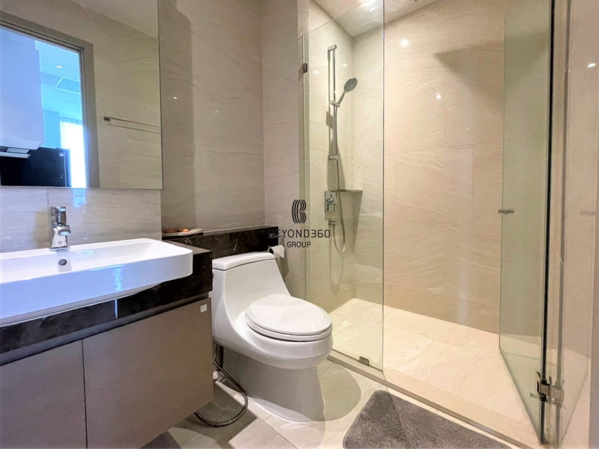 picture Ashton Silom   🌟PN-00005041🌟 - 12/19