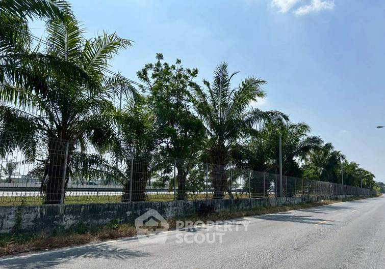 รูป ที่ดินสำหรับปล่อยขาย 11,200 ตารางเมตร แถว ใน บ้านเก่า (ID 2676161) - รูปที่ 3/3