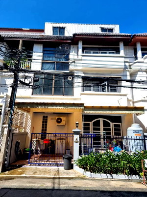 Townhouses for sale Bangkok : ❗️Rare Item, can make a home office 🌟 townhome, Soi Lat Phrao 94