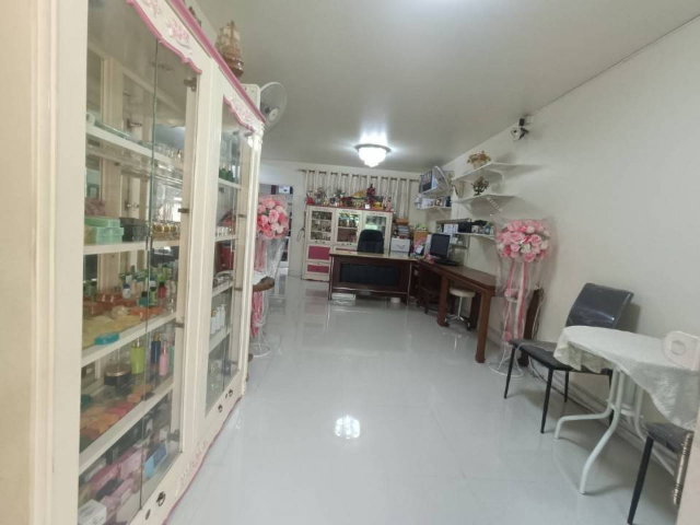 รูป ขายด่วน ทาวเฮ้าส์ราคาถูกมาก ทำเลดีเยี่ยม หมู่บ้านพฤกษาพรีเว่ เลียบด่วน-เกษตรนวมินทร์ - รูปที่ 3/15