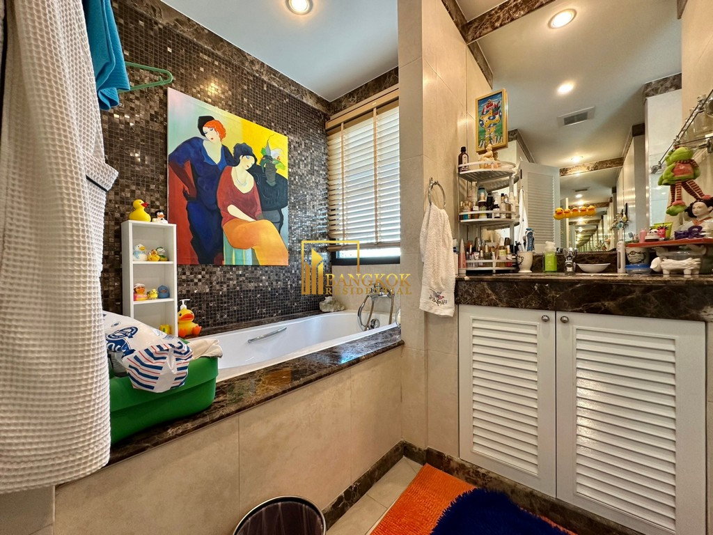 picture Baan Ananda | Remarkable 3 Bed Condo For Sale in Ekkamai - BR15650CD - 11/21