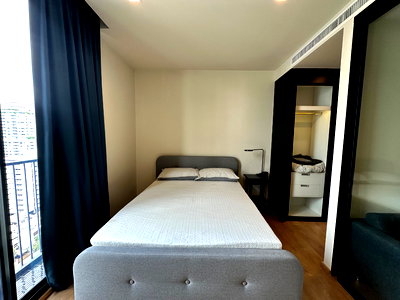 Condos for rent Bangkok : T1523 Condo for rent, Noble Around Sukhumvit 33. Beautiful room, fully furnished, special price.