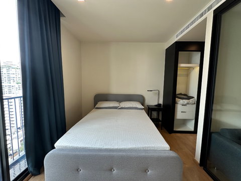 T1523 Condo for rent, Noble Around Sukhumvit 33. Beautiful room, fully furnished, special price.