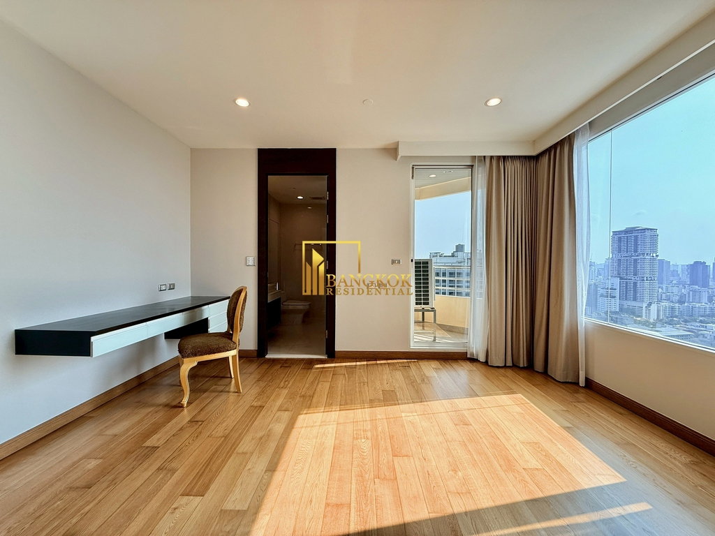 รูป Ideal 24 | Beautiful 3 Bedroom Luxury Condo in Phrom Phong - BR15898CD - รูปที่ 30/58