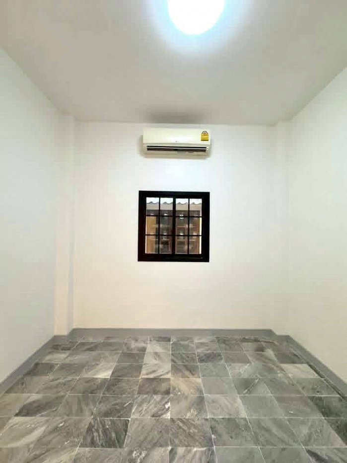 รูป ขายบ้านเดี่ยวศรีราชา รีโนเวทใหม่  หมู่บ้านสหภาพ 2 ใกล้แหล่งชุมชน - รูปที่ 8/13