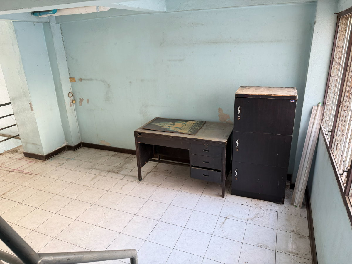 รูป อาคารพาณิชย์ 3 ชั้นครึ่ง 2ห้องนอน 3ห้องน้ำ 1ห้องครัว  - รูปที่ 10/32