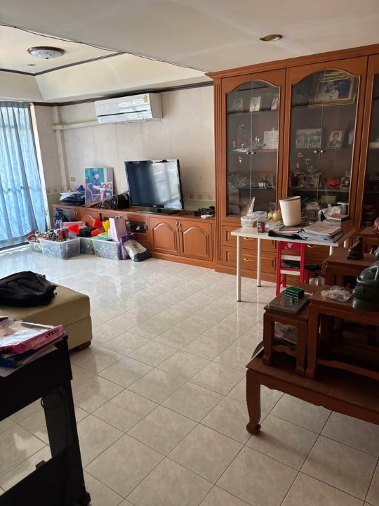 รูป ขายด่วนต่ำกว่าราคาประเมิน ประหยัดไปล้านกว่า โฮมออฟฟิศ 4 ชั้น ขนาด 19.2 ตรว.  - รูปที่ 3/6