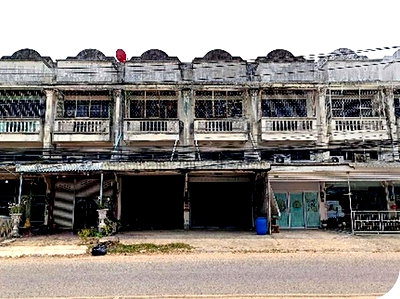 Shophouses for sale Khon Kaen : FOR SALE  COMMERCIAL BUILDING PROPERTY  4653000 BAHT.