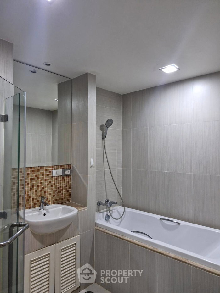 รูป คอนโด 1-ห้องนอน ที่ ดิ แอลโคฟ สุขุมวิท 49 ใกล้ BTS พร้อมพงษ์ (ID 2003469) - รูปที่ 22/23