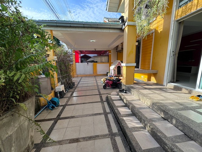 รูป N182 ขายบ้านแฝดชั้นครึ่งบ้านหลังมุม พร้อมเฟอร์ หมู่บ้านสินทรัพย์ 2 ถนนรังสิตนครนายกคลอง 4 บ้านหลังมุมน่าอยู่ตกแต่งแนวสวนแบบธรรมชาติ มีพื้นที่ข้างบ้าน  - รูปที่ 7/26