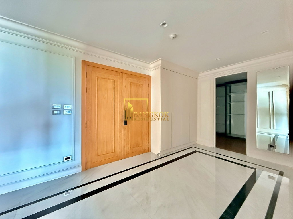 รูป Phatsana Gardens | Large 3 Bedroom Residence in Ekkamai - BR5954CD - รูปที่ 8/50