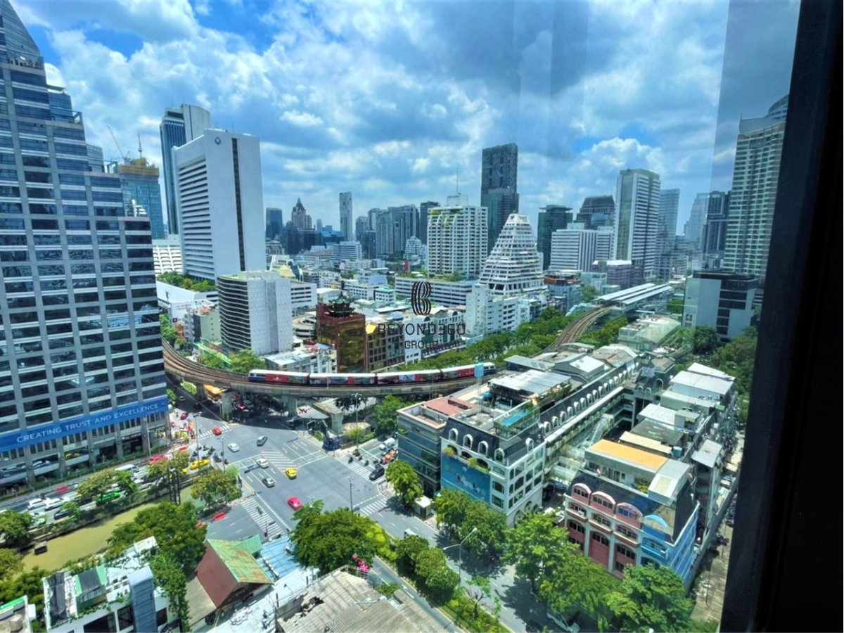 picture Ashton Silom   🌟PN-00005041🌟 - 13/19