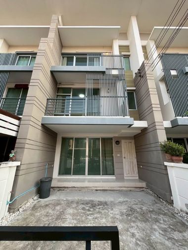 3-bed house for sale, 163 sqm, 18.8 sq wah, Townplus Prachauthit