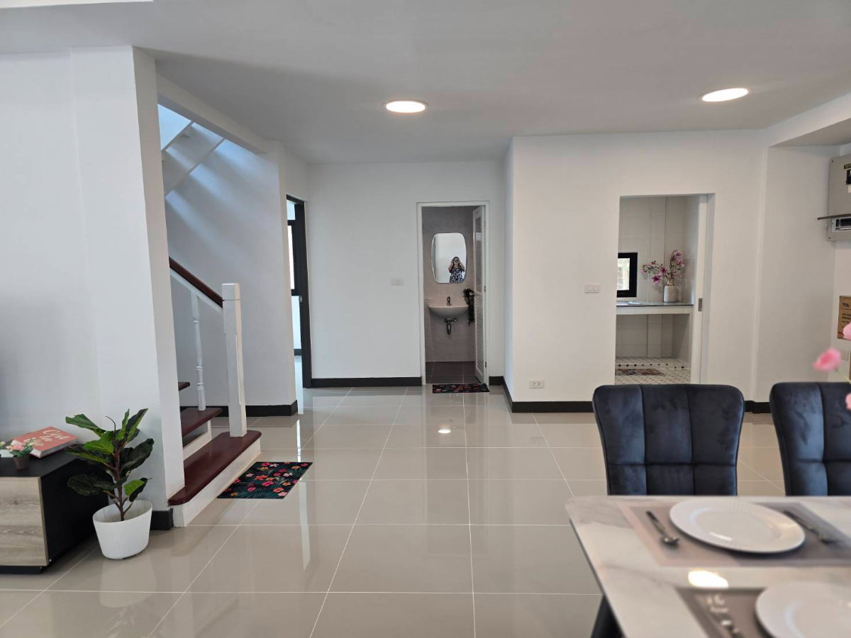 รูป หมู่บ้านชัยพฤกษ์ 1 (สุวินทวงศ์-คุ้มเกล้า) " แลนด์ แอนด์ เฮ้าส์ " บ้านสวยพร้อมอยู่! รีโนเวทใหม่ทั้งหลัง สไตล์โมเดิร์น - รูปที่ 16/39