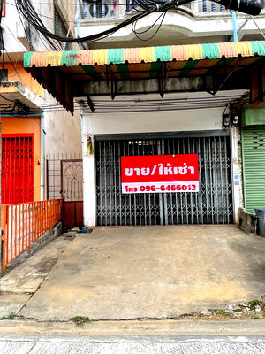 อาคารพาณิชย์ กรุงเทพมหานคร : อาคารพาณิชย์ 3 ชั้นครึ่ง 2ห้องนอน 3ห้องน้ำ 1ห้องครัว 