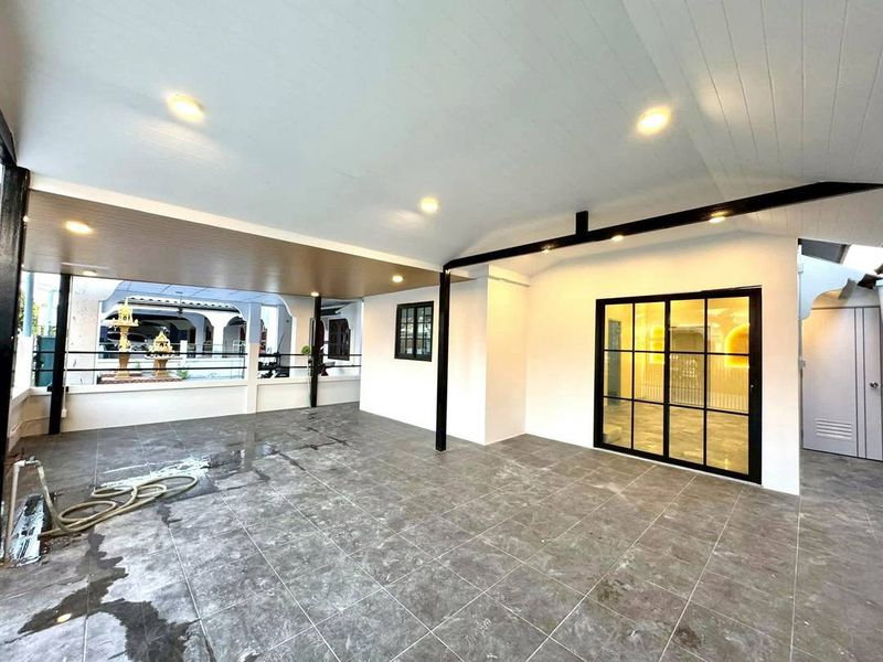 รูป ขายบ้านเดี่ยวศรีราชา รีโนเวทใหม่  หมู่บ้านสหภาพ 2 ใกล้แหล่งชุมชน - รูปที่ 2/13