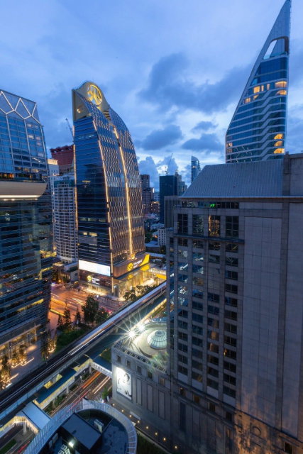 picture Noble                     Ploenchit  - 13/13