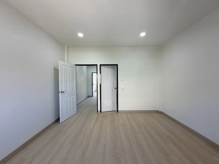 Ketnuti Garden Ladprao renovated townhouse ready to move in