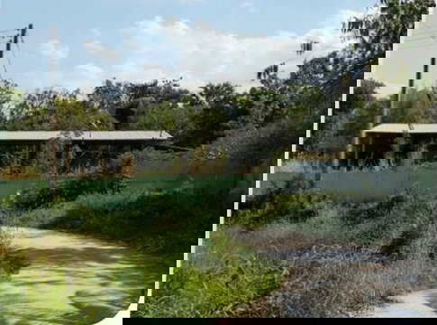 FOR SALE  WAREHOUSE PROPERTY  1177000 BAHT.