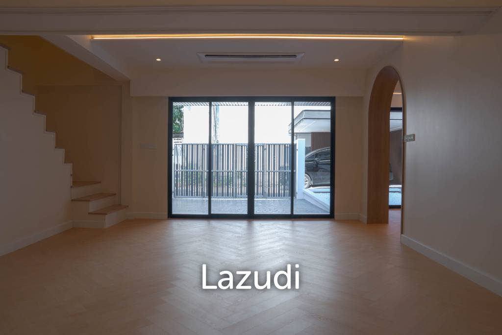 picture 4 Bed Detached House For Sale in Sukhumvit 81 - 9/19