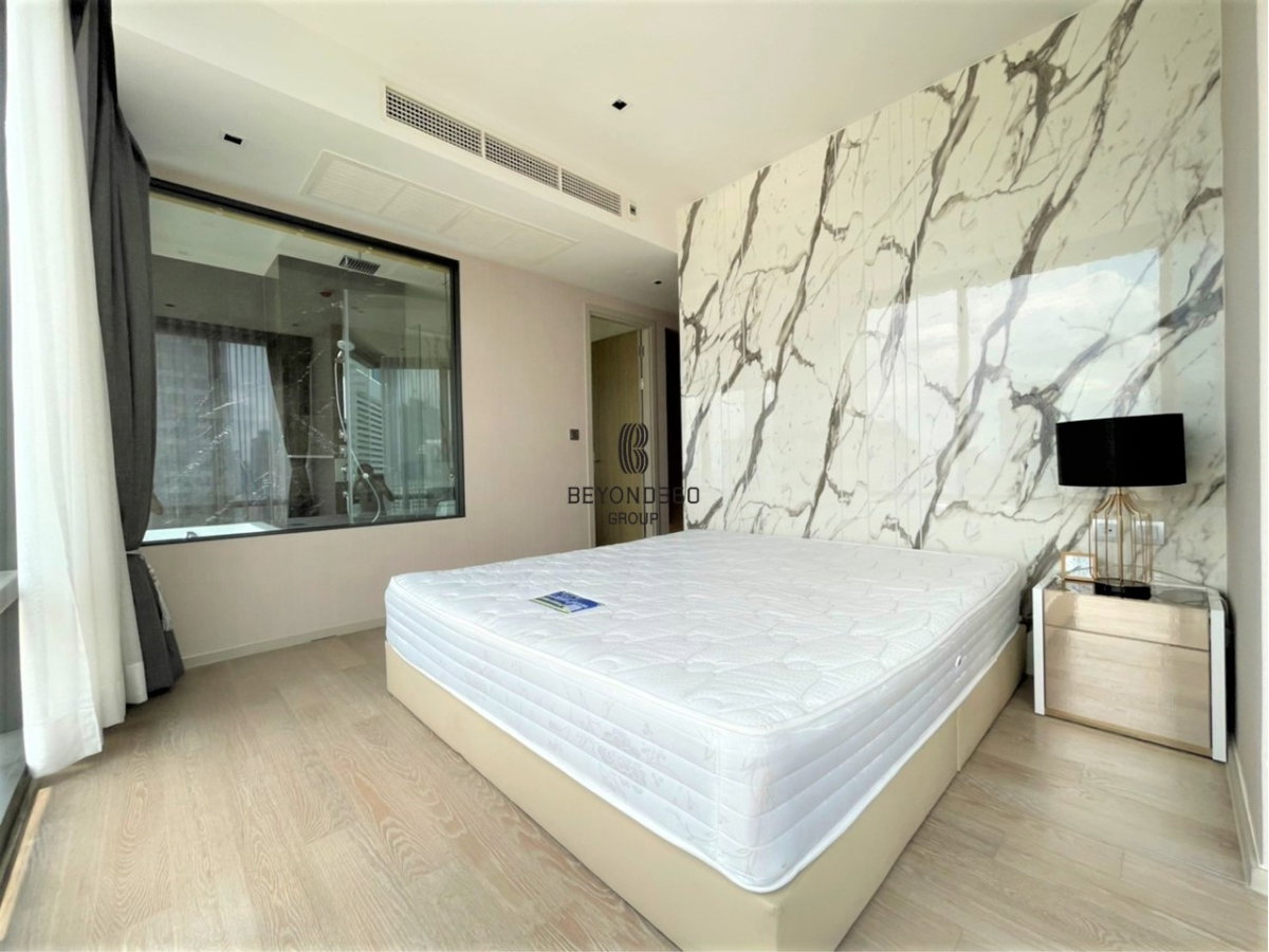 picture Ashton Silom   🌟PN-00005041🌟 - 6/19
