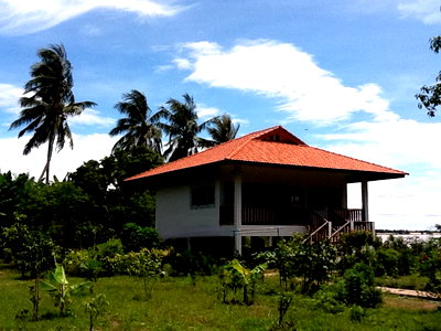 บ้านเดี่ยว เมืองหนองคาย หนองคาย : ขายบ้านพร้อมที่ดินติดริมโขง 2 ไร่ ราคา 11,550,000 บาท 