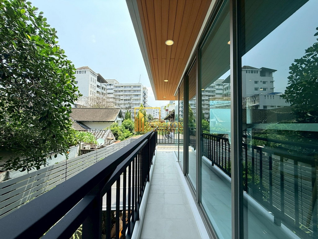 รูป Bright 3 Bedroom Apartment For Rent in Thonglor Area - BR21242AP - รูปที่ 5/34