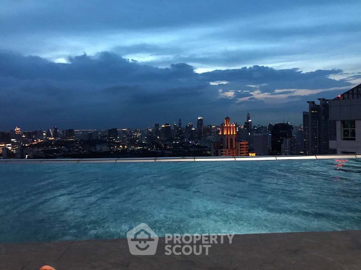 รูป คอนโด 2-ห้องนอน ที่ เดอะ ลุมพินี 24 ใกล้ BTS พร้อมพงษ์ (ID 2813239) - รูปที่ 4/6