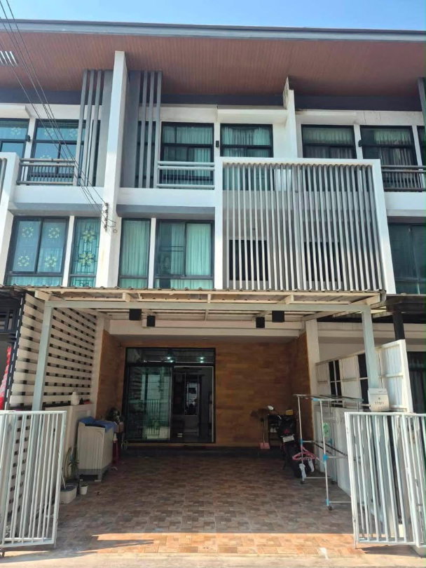 รูป code : H265 ว่างแล้ว!! ทาวน์โฮมให้เช่า โคซี่ บาย บีเอ็นทีดี ลาดพร้าว 41 | บ้าน 3 ชั้น หน้ากว้าง จอดรถ 2 คัน ทำเลลาดพร้าว พร้อมเข้าอยู่ทันที - รูปที่ 1/12