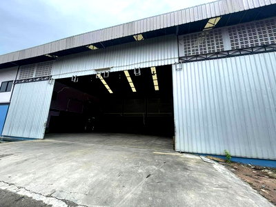 เช่าโรงงาน สนามบินสุวรรณภูมิ : HR3403ให้เช่าโกดังพร้อมสำนักงาน (สภาพใหม่) ทำเลทองพัฒนาชนบท 4 – ลาดกระบัง ใกล้สุวรรณภูมิเพียง 15 นาที