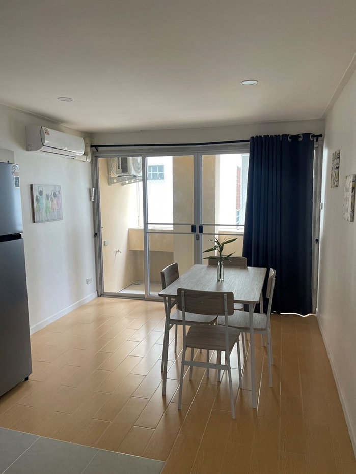picture urgent sale 2 bed room one bathroom close to BTS  - 2/17