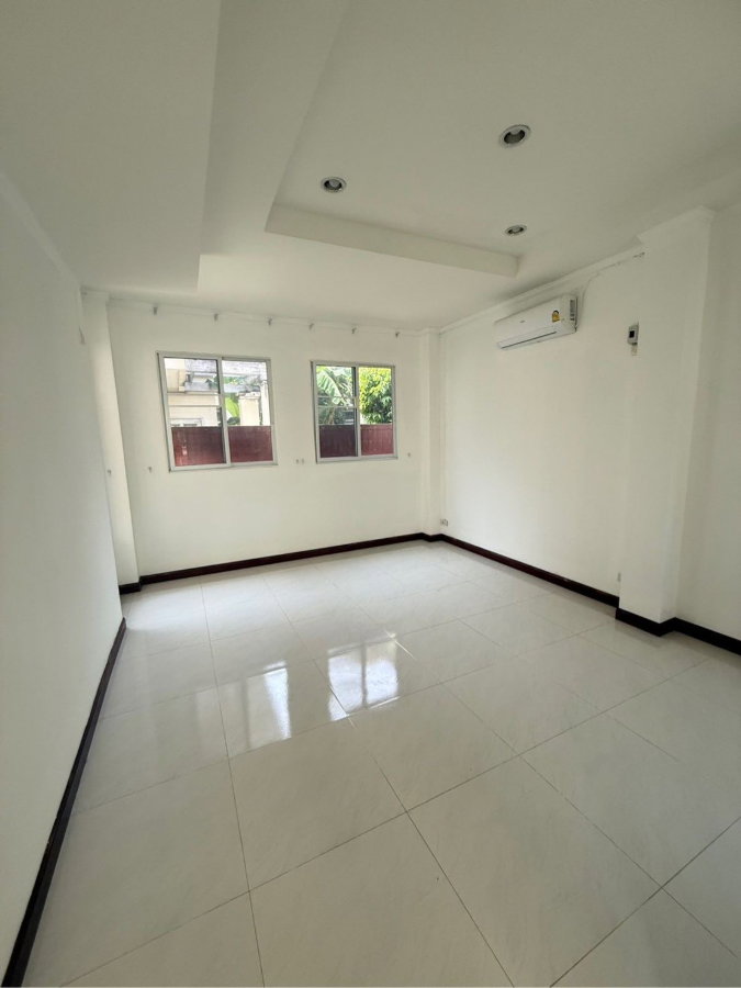 รูป 🏡ให้เช่าบ้านเดี่ยว 2 ชั้น หมู่บ้านภัสสร 4 5 ห้องนอน 3 ห้องน้ำติดถนนใหญ่ รังสิต-นครนายก ใกล้ฟิวเจอร์พาร์ครังสิต รถไฟฟ้าสายสีเขียว สถานีคูคต - รูปที่ 17/20