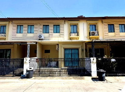 Townhouses for sale ม.มหามกุฏราชวิทยาลัย วิทยาเขตสิรินธรราชวิทยาลัย : FOR SALE  TOWNHOUSE PROPERTY  1819000 BAHT.
