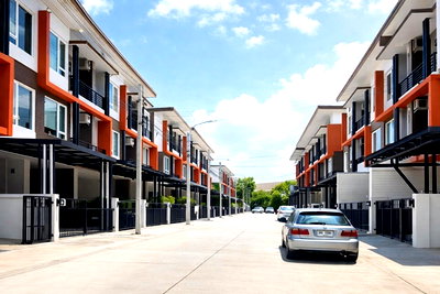 เช่าทาวน์โฮม สถานีรถไฟฟ้ารามอินทรา กม.6 : เลียบด่วน แยกนวลจันทร์ บุญถาวร เกษตร-นวมินทร์ 3นอน Waterside Karaoke Restaurant 6แอร์ 3-4นอน ทาวน์โฮม 3 ชั้น ใกล้ตลาดโพธิ์สุวรรณ 400 ม.