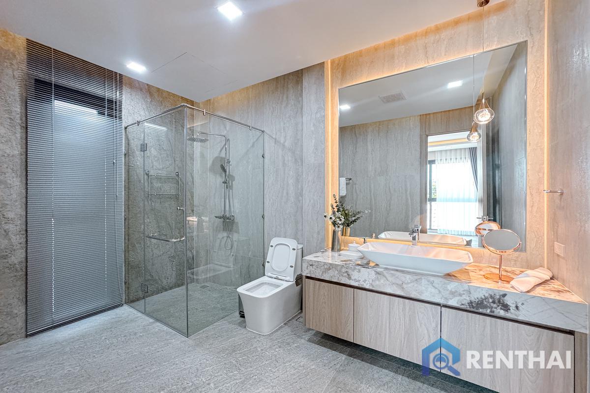 รูป บ้านหรูสไตล์โมเดิร์นทรอปิคอล 5 ห้องนอน ทำเลศักยภาพพัทยา - รูปที่ 5/20